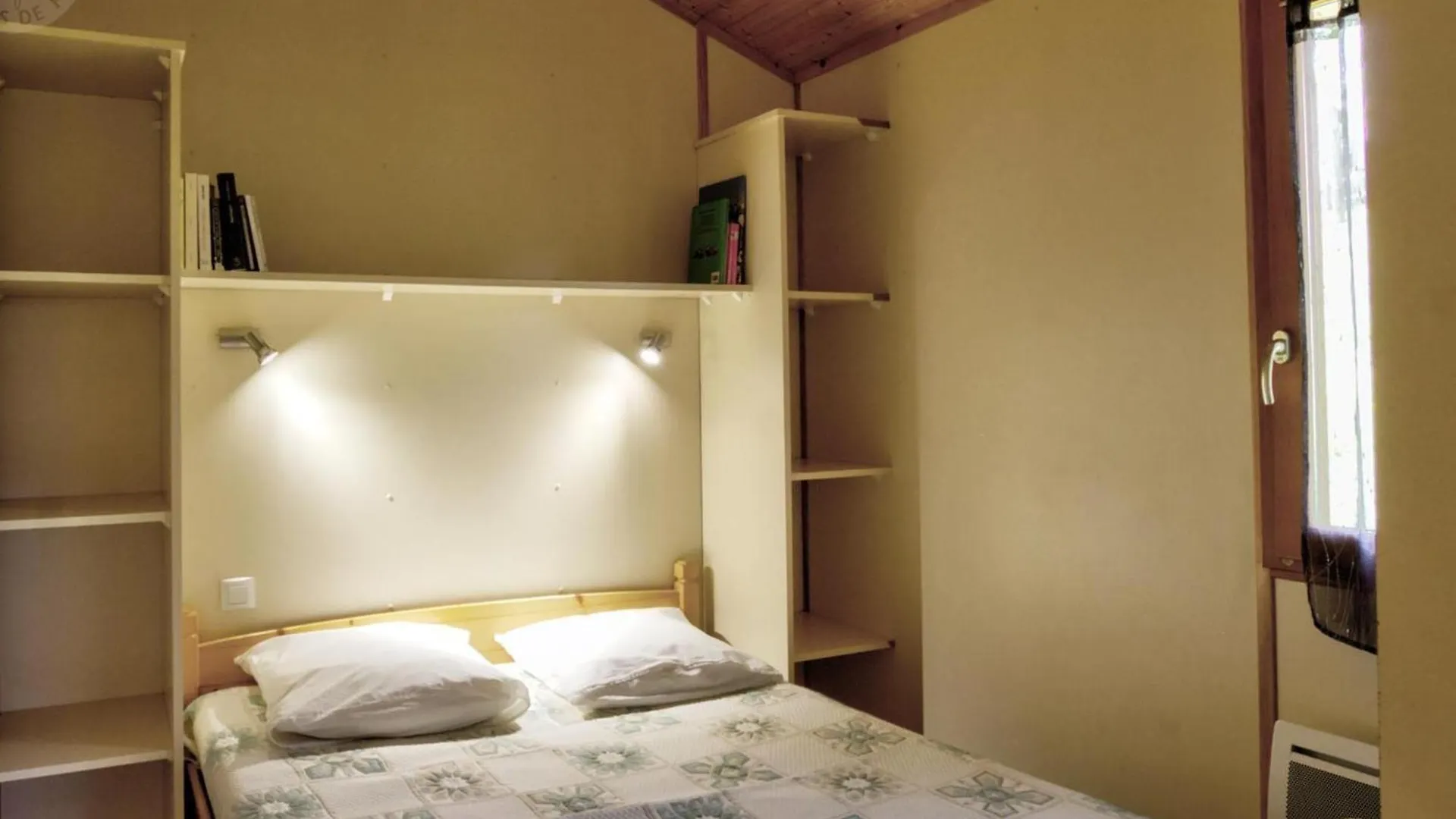 Chalet 2 Chambres Avec Acces Pmr, Terrasse Privee, Piscine, Activites Plein Air. - Fr-1-496-246 Saint-Rirand 0*,
