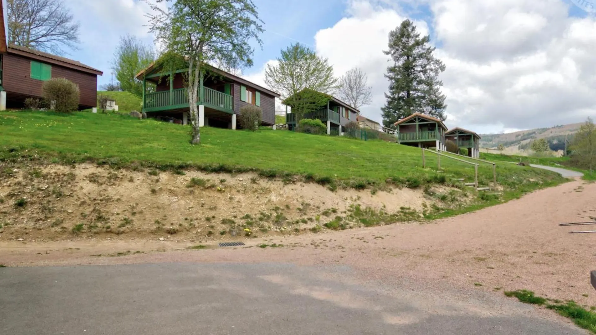Holiday home Chalet 2 Chambres Avec Acces Pmr, Terrasse Privee, Piscine, Activites Plein Air. - Fr-1-496-246 Saint-Rirand